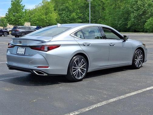 2024 Lexus ES 350 Base