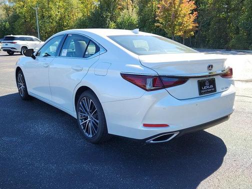2025 Lexus ES 350 Base