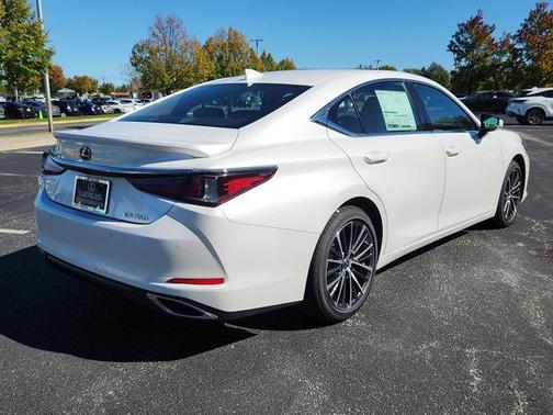 2025 Lexus ES 350 Base