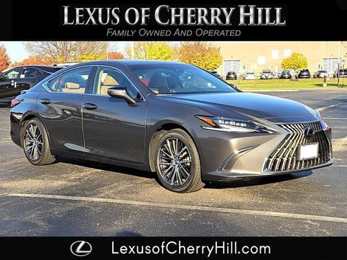 2025 Lexus ES 300h Base