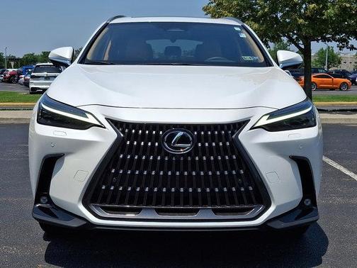 2022 Lexus NX 450h+ Luxury
