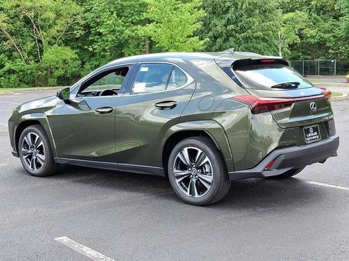 2025 Lexus UX 300h Premium