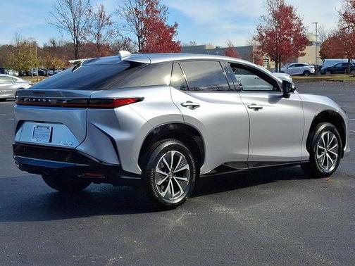 2023 Lexus RZ 450e Luxury