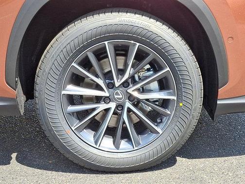 2025 Lexus NX 350h Luxury