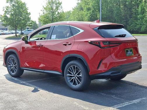 2025 Lexus NX 350h Premium