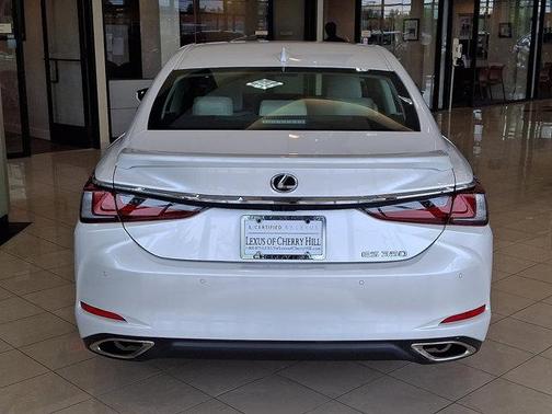 Eminent White Pearl - 085 2023 Lexus ES 350 Base