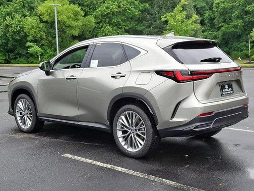 2025 Lexus NX 350h Premium