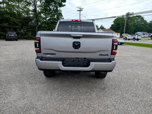2022 RAM 2500 Laramie Crew Cab 4x4 6'4' Box