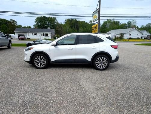 2022 Ford Escape Titanium