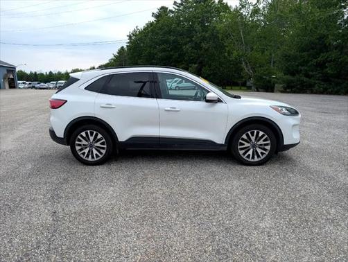 2022 Ford Escape Titanium