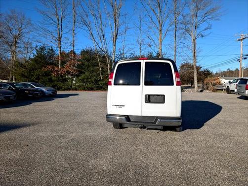 2018 Chevrolet Express 3500 LT