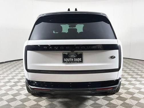 2023 Land Rover Range Rover P530 SE