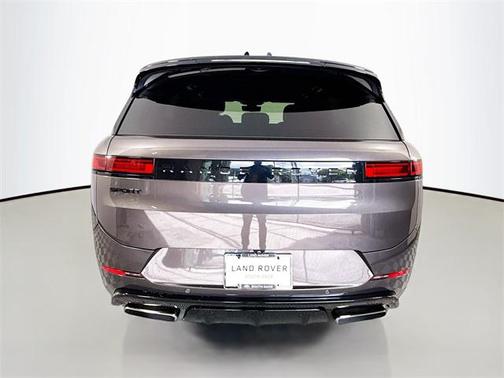 2025 Land Rover Range Rover Sport SE
