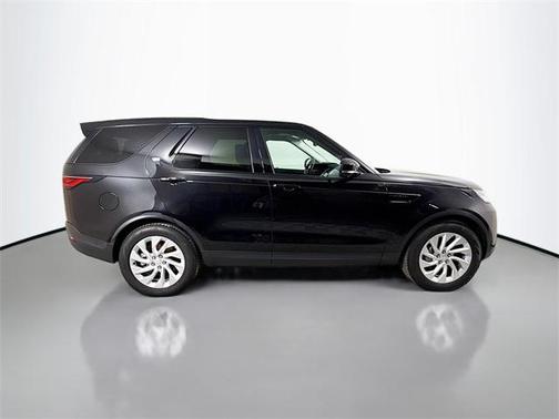2024 Land Rover Discovery P300 S