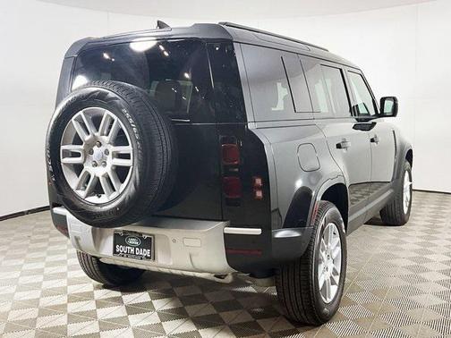 2025 Land Rover Defender 110 P400 S