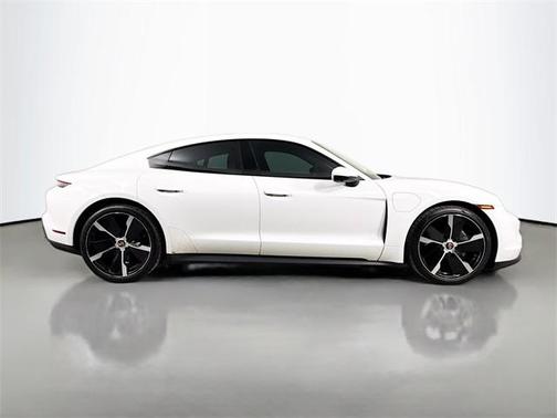 2022 Porsche Taycan Base