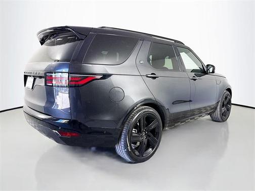2026 Land Rover Discovery Dynamic SE