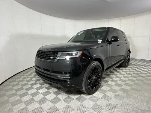 2025 Land Rover Range Rover P530 SE