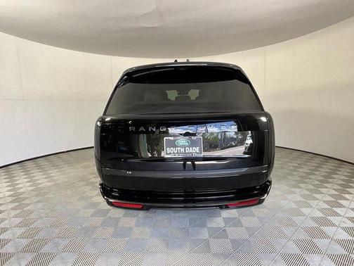 2025 Land Rover Range Rover P530 SE