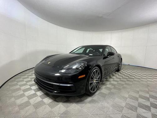 2018 Porsche Panamera 4