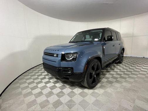 2025 Land Rover Defender 110 P400 X-Dynamic SE