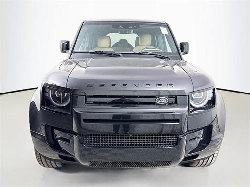 2026 Land Rover Defender P400 X-Dynamic SE