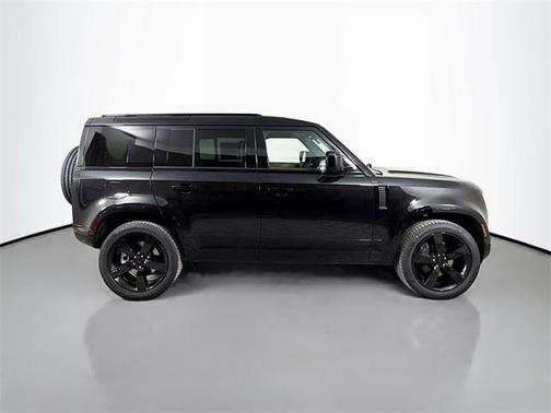 2026 Land Rover Defender P400 X-Dynamic SE