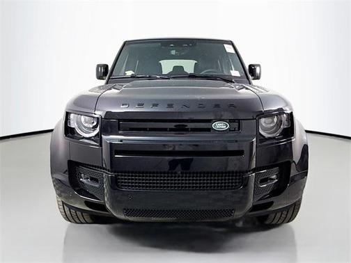 2025 Land Rover Defender 110 P400 X-Dynamic SE