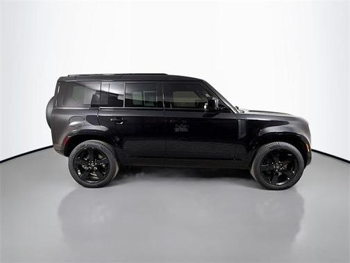 2025 Land Rover Defender 110 P400 X-Dynamic SE