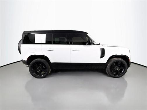 2025 Land Rover Defender 110 V8