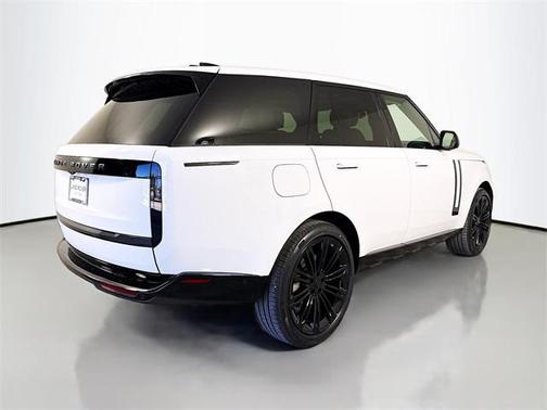 2026 Land Rover Range Rover P400 SE