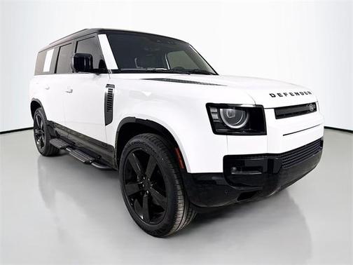 2026 Land Rover Defender V8