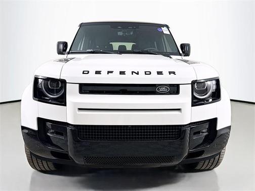 2026 Land Rover Defender V8