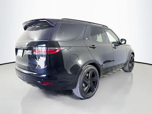 2026 Land Rover Discovery Dynamic SE