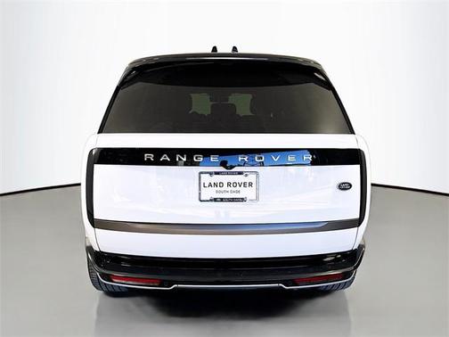 2023 Land Rover Range Rover P530 SE