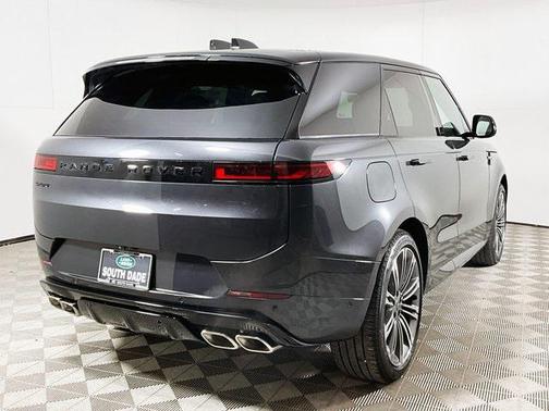 2025 Land Rover Range Rover Sport SE