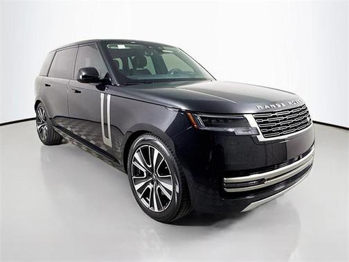 2025 Land Rover Range Rover P400 SE 7 Seat