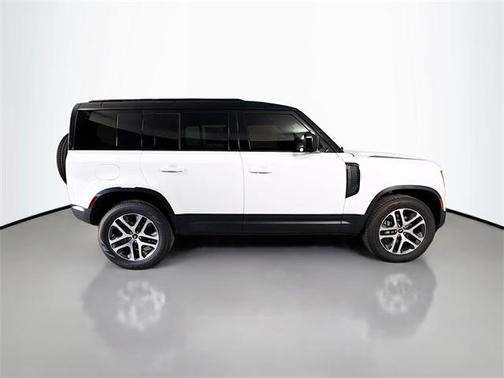 2025 Land Rover Defender 110 P400 S