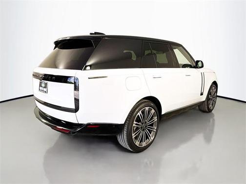 2025 Land Rover Range Rover P400 SE