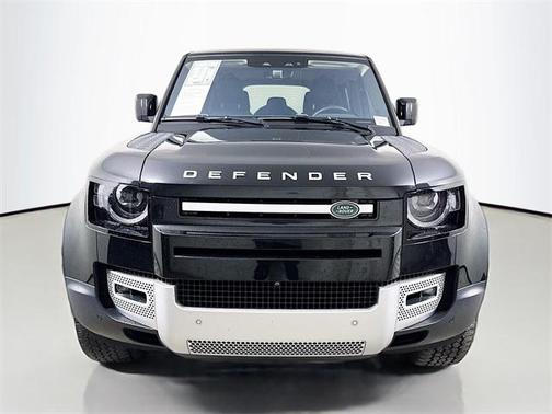 2022 Land Rover Defender 110 SE