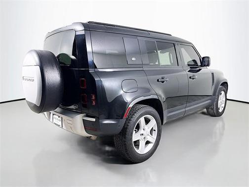 2022 Land Rover Defender 110 SE