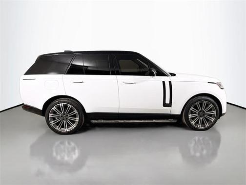 2025 Land Rover Range Rover P530 SE