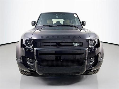 2025 Land Rover Defender 110 V8