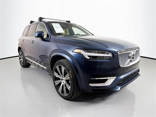 2022 Volvo XC90 Recharge Plug-In Hybrid T8 Inscription 6 Passenger