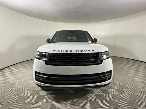 2025 Land Rover Range Rover P530 SE