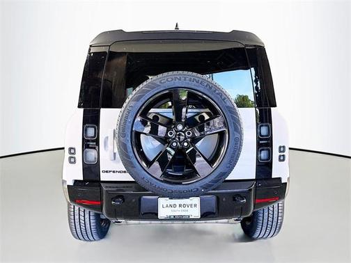 2026 Land Rover Defender P400 X-Dynamic SE