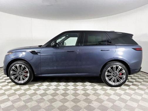 2025 Land Rover Range Rover Sport SE
