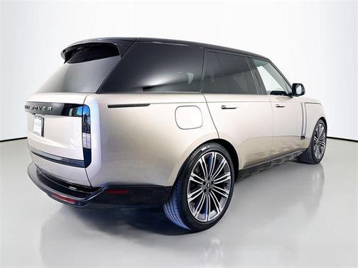 2025 Land Rover Range Rover P530 SE