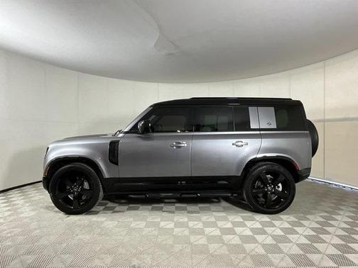 2024 Land Rover Defender 110 P400 X-Dynamic SE