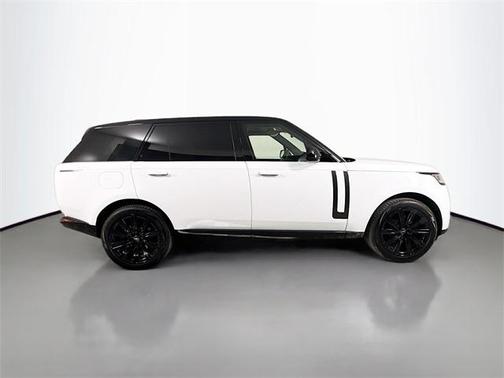 2025 Land Rover Range Rover P400 SE 7 Seat